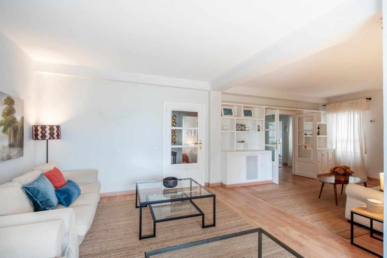 O&L Aire - Spacious And Bright Apartment In The Heart Of Севілья Екстер'єр фото